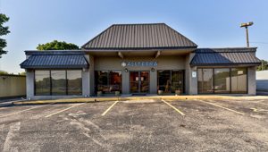 116 E HUNTLAND DR, AUSTIN, TX 78752 116 E HUNTLAND DR, AUSTIN, TX 78752