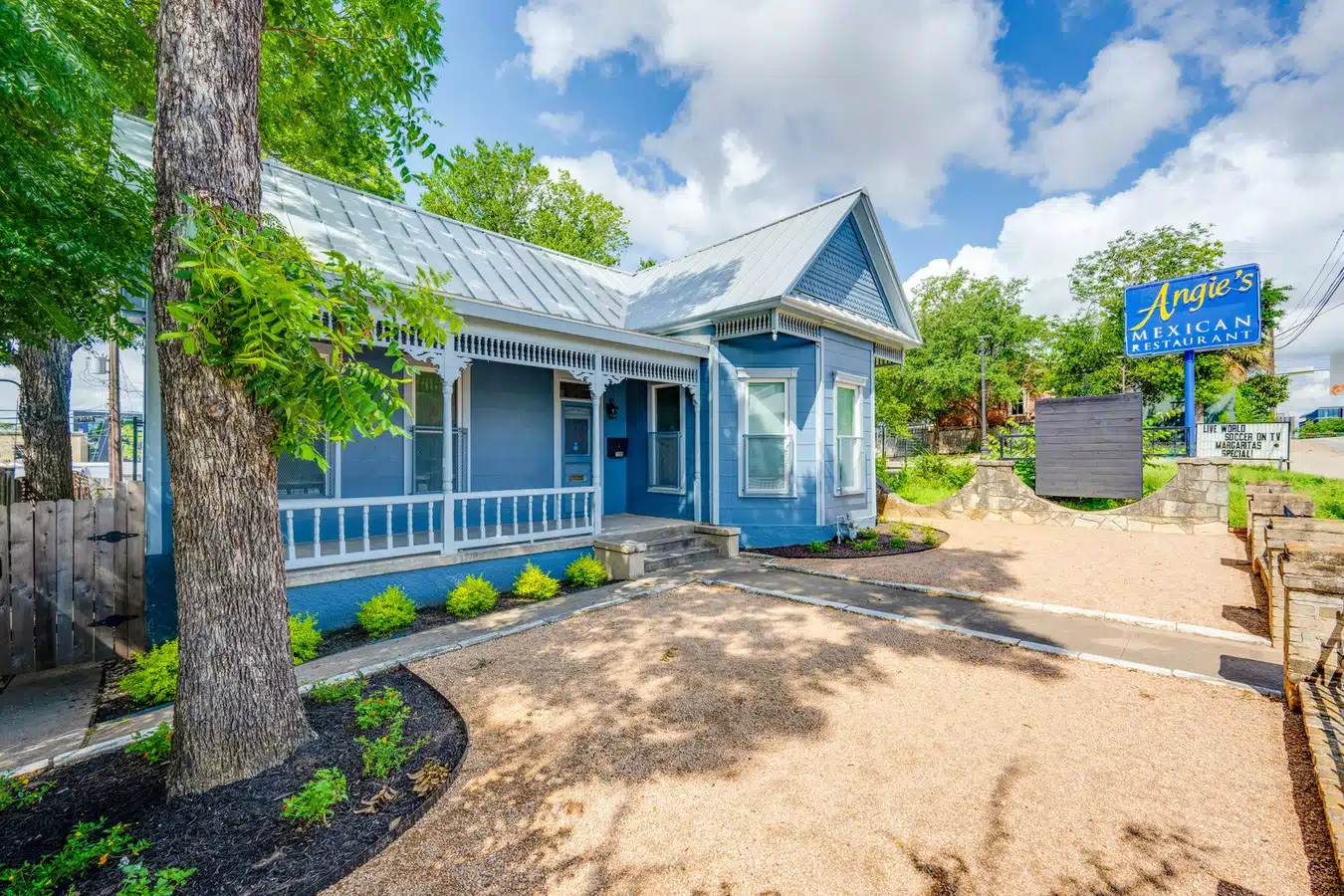 Standalone commercial office building at 1309 East 7th Street in Austin