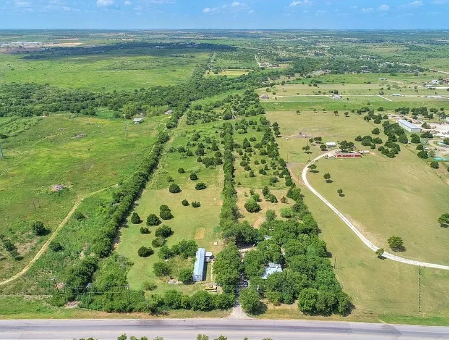 10901 FM812 Industrial property in Del Valle, TX