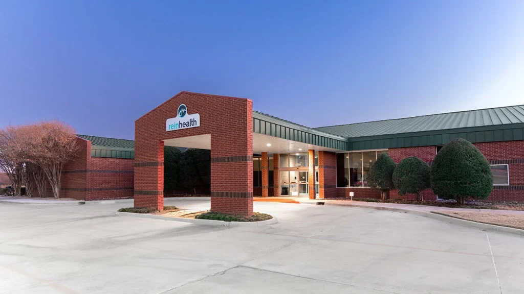 2790 Lake Vista Dr Medical property in Lewisville, TX