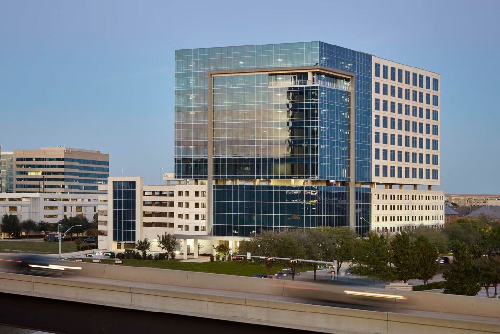 5801 Headquarters Dr — Plano, TX
