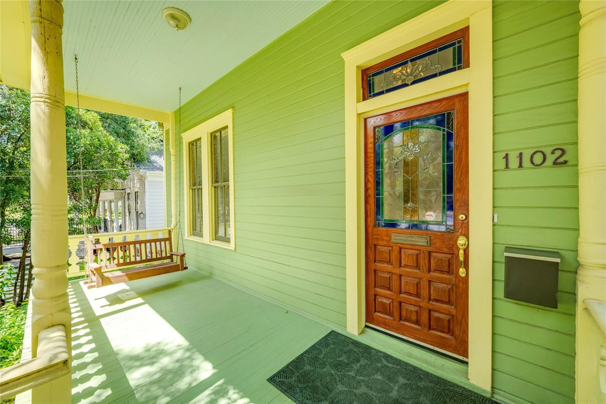 Front porch and entrance of the office building at 1102 West Avenue, Austin