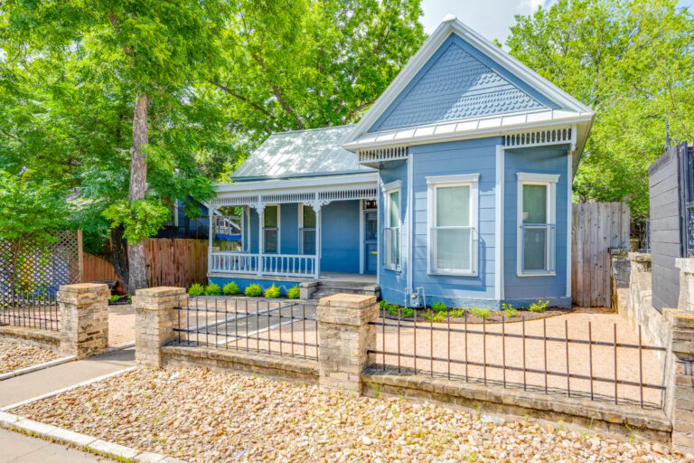 Additional front exterior view at 1309 E 7th St, Austin, TX 78702