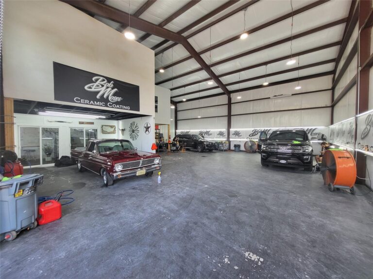 Another view of the occupied warehouse interior at 15210 Fitzhugh Rd, Austin, TX 78736